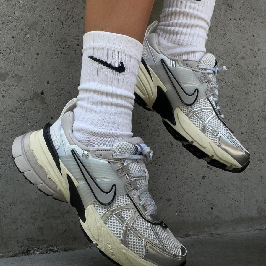 Alternative view of نایک وی۲کی ران Nike v2k run