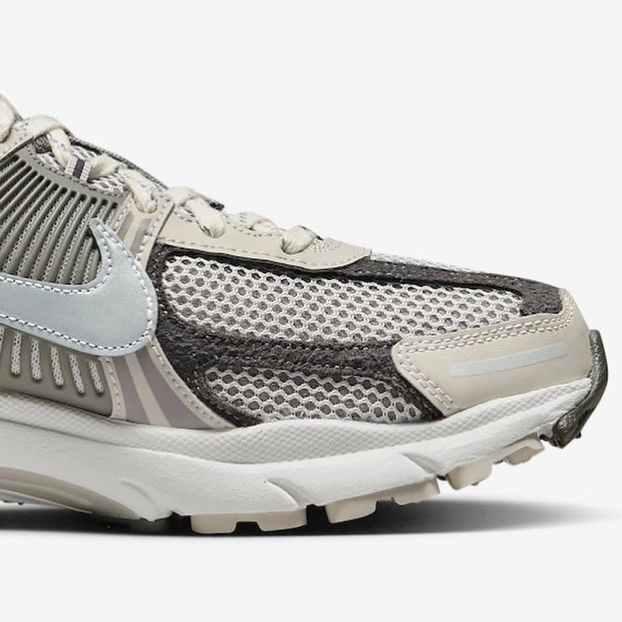 Alternative view of نایک زووم وومرو۵ Nike Zoom Vomero5