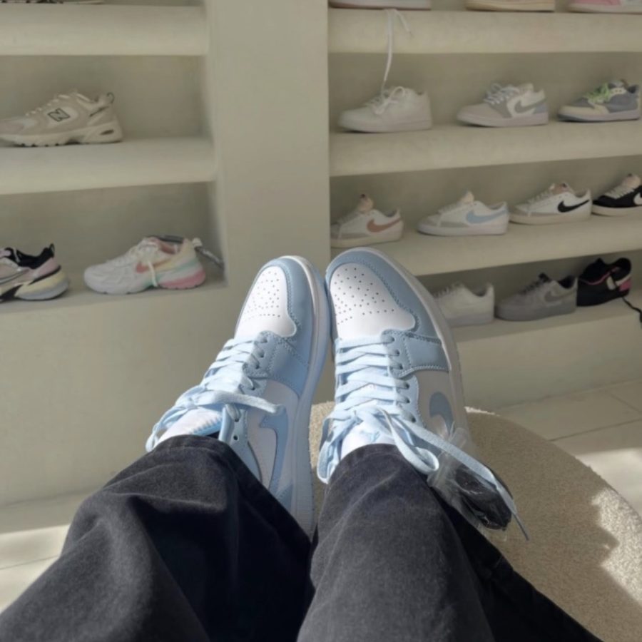 نایک ایر جردن ۱ لو آبی یخی Nike air jordan 1 low ice blue