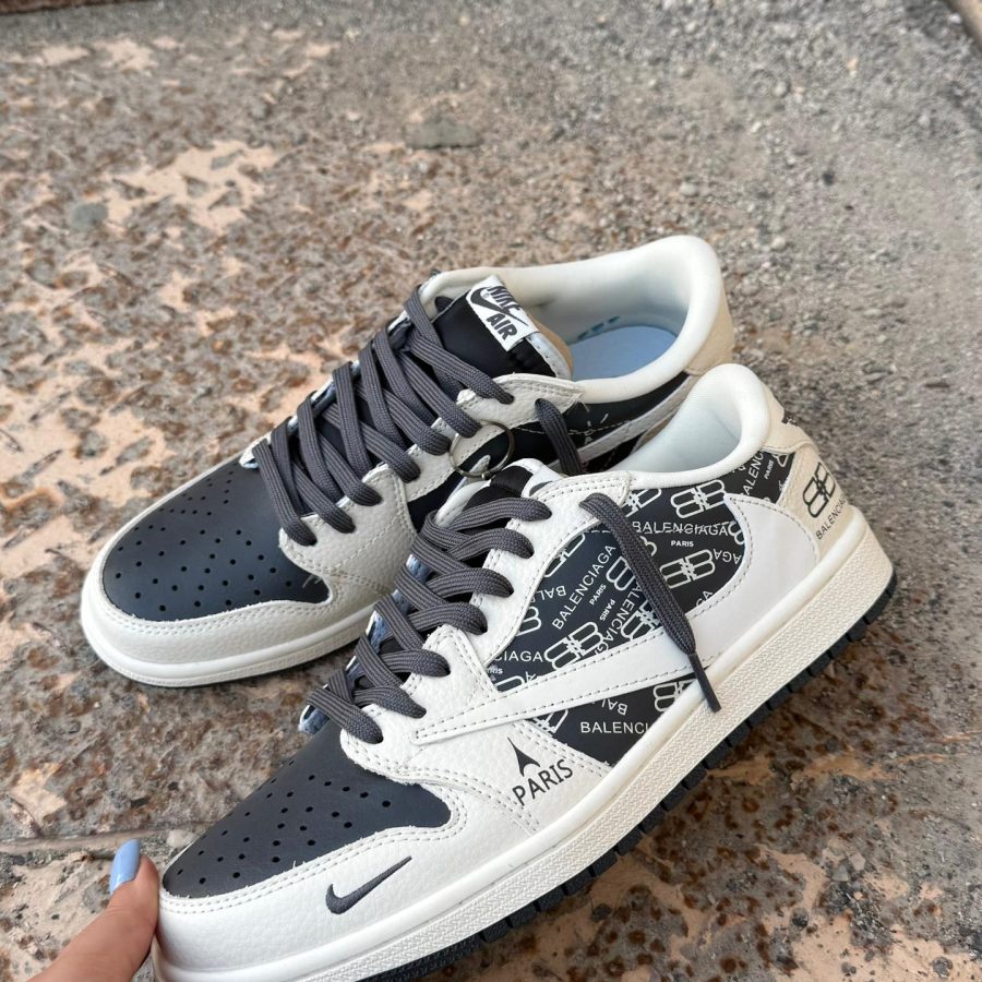 Alternative view of نایک ایر جردن ۱ لو تراویس بالنسیاگا و پاریس Nike Air Jordan 1 Low Travis Scot Balenciaga and Paris