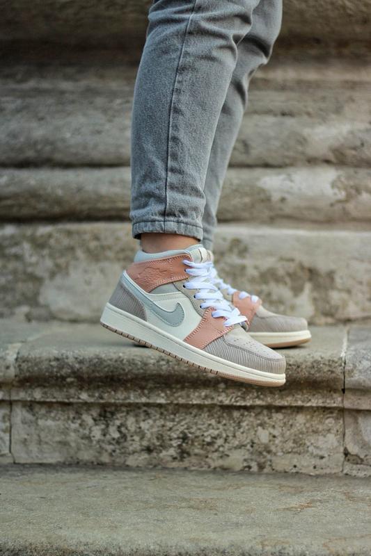 Alternative view of نایک ایر جردن ۱ ساقدار میلان Nike Air Jordan 1 Mid Milan