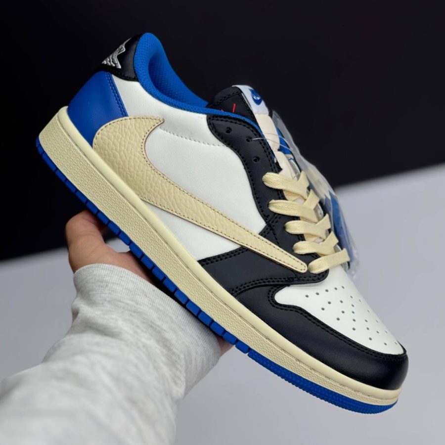 Alternative view of نایک ایر جردن ۱ لو تراویس اسکات فرگمنت Nike Air Jordan 1 Low Fragment