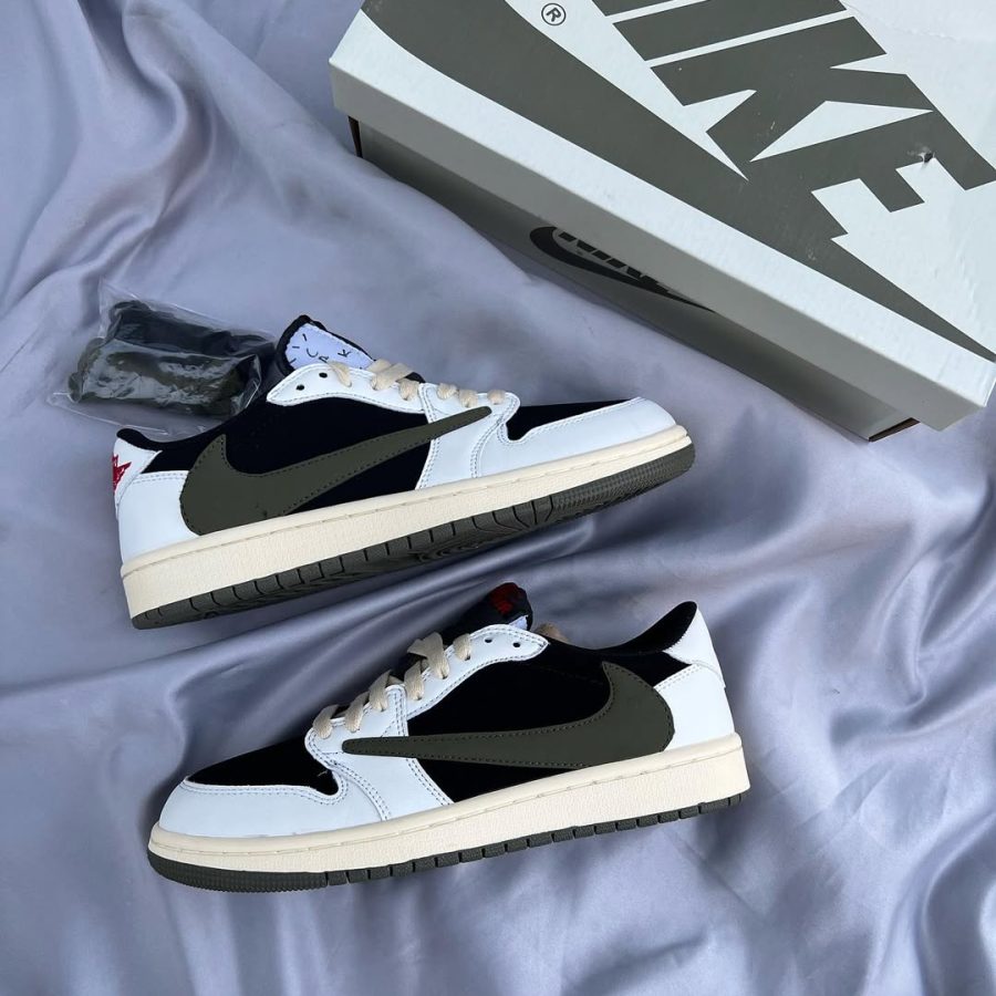 نایک‌ ایر جردن ۱ تراویس اسکات الیو Nike Air Jordan 1 Travis Scott Olive